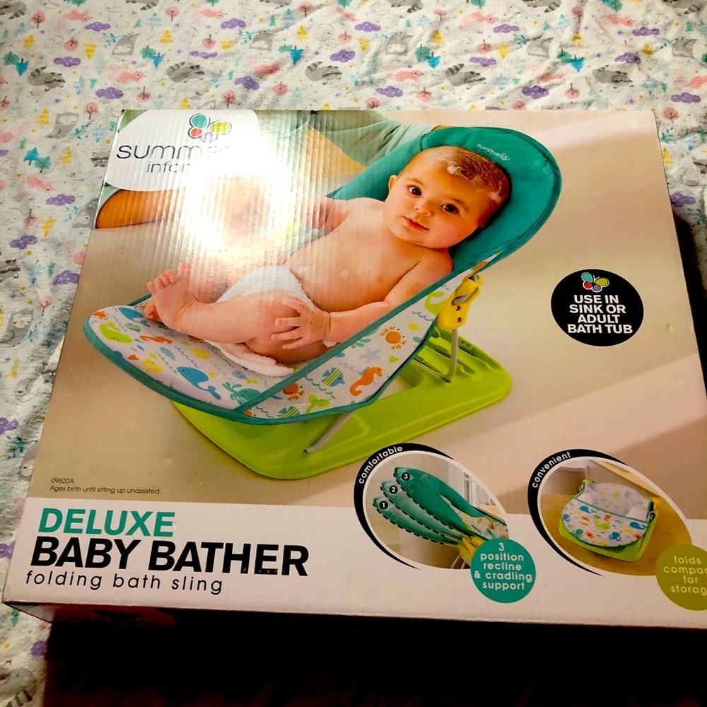Boys deluxe baby bather